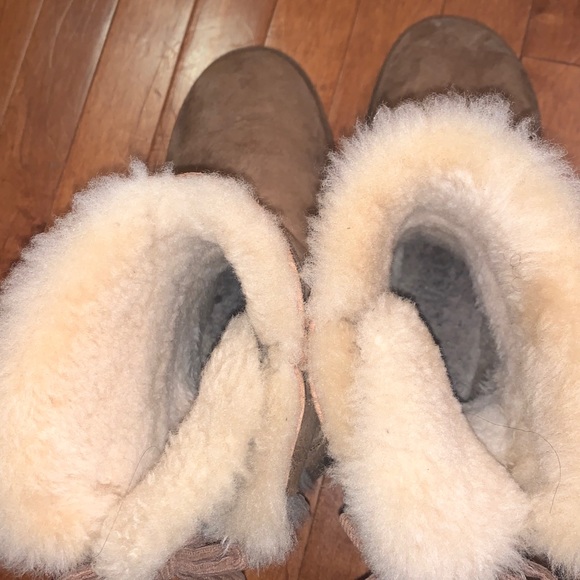 UGG Bow Corduroy Genuine Lamb Fur Lined Boot - Picture 4 of 5